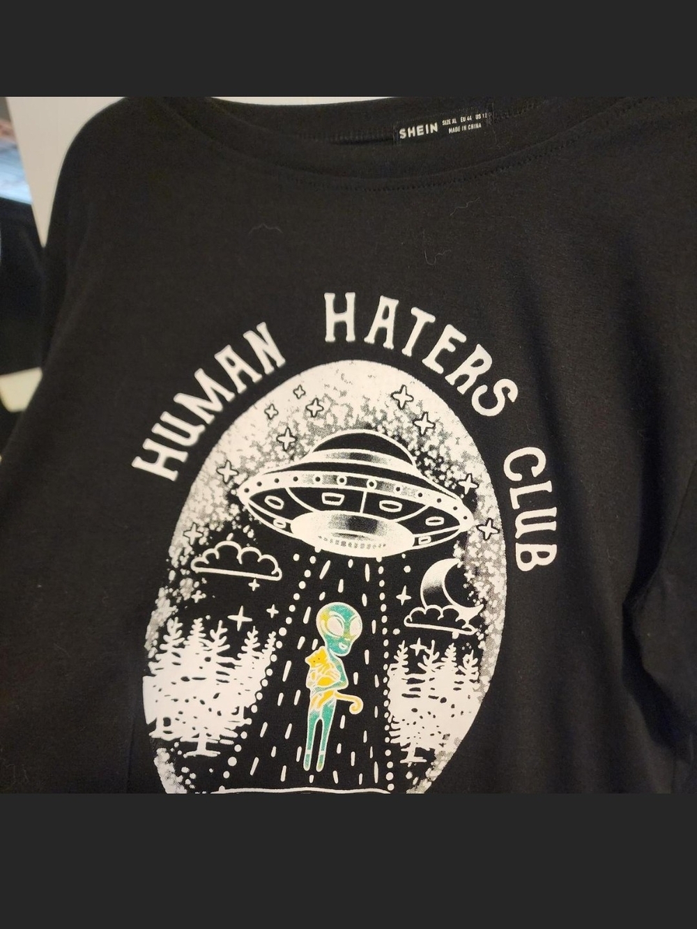 SHEIN Black Kids' 'Human Haters Club' UFO Graphic Sweatshirt with Green Accent